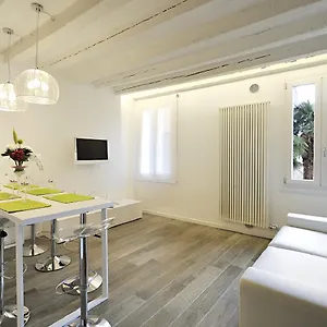 cannaregio-apartments-faville.hotelinveneto.com/